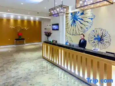 Chongqing Wenyue - 13