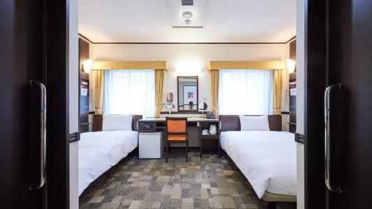 Toyoko Inn-eki Nishiguchi Hiroba - 28