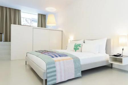 Greulich Design & Boutique - 30