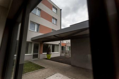 Kyriad Clermont-Ferrand-Sud - La Pardieu - 31