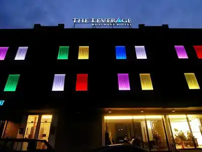 The Leverage Business - Bandar Baru Mergong - 12
