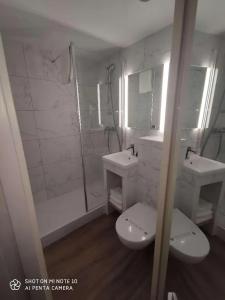 Kyriad Nîmes Ouest A9 - 45