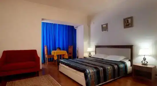 Bed & Breakfast Bishkek - 2