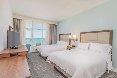 Hampton Inn & Suites Beach-Beachfront - 46
