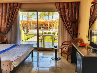 Palm Beach Resort Families and Couples only - 54
