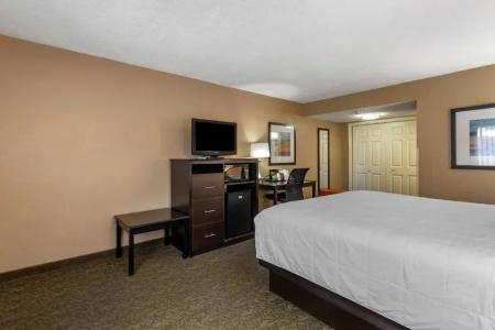 Best Western Palm Beach Lakes - 44