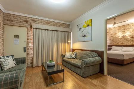 Highlander Motor Inn - 60