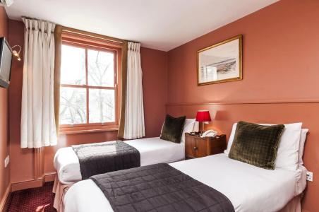 The Castleton - 35