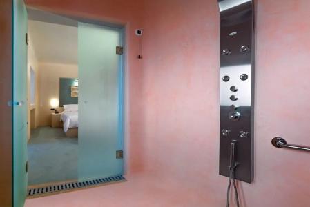 Voreina Gallery Suites - 6