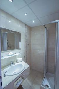 Caravelle im Park - 77