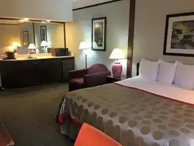 Ramada by Wyndham Portland Airport - 48