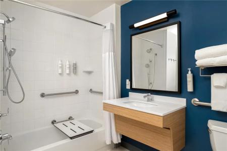 Hilton Garden Inn - 28