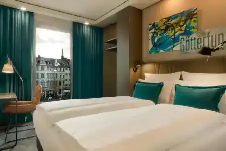 One Bonn-Beethoven - 33