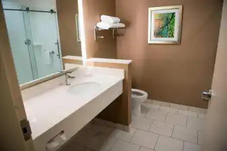 Fairfield Inn & Suites by Marriott Uptown/University Area - 26