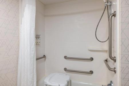 Med City & Suites - 7