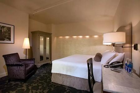 International House - 21