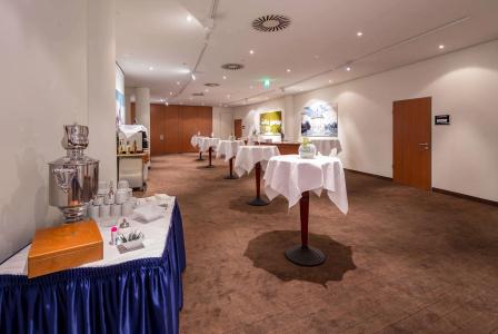 Ramada by Wyndham Dresden - 23