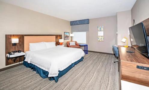 Hampton by Hilton - 43