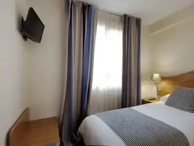 Hôtel Esprit d'Azur - 67