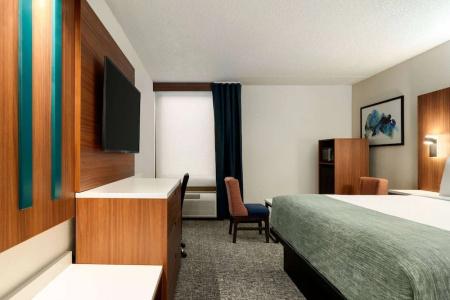 Wingate by Wyndham - 28