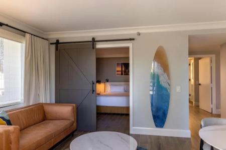 The Waterfront Beach Resort, A Hilton - 199