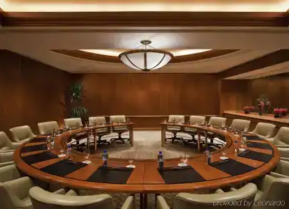 Sheraton Grand Chicago - 13
