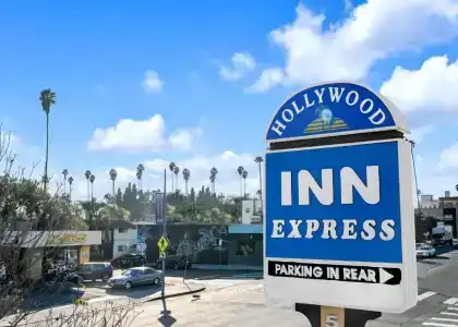 Hollywood Inn Express North - 19