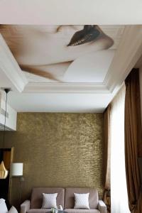 Niepce Paris, Curio Collection By Hilton - 36