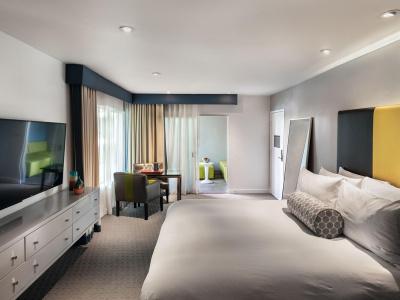 Sunset Marquis - 28