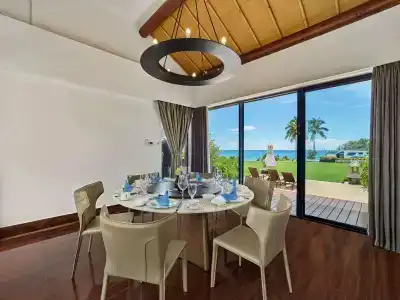Hilton Sanya Yalong Bay Resort & Spa - 9