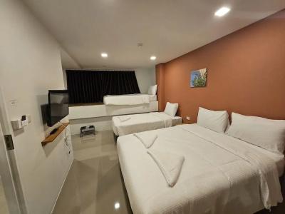 Sleepstation at Pratunam - 242