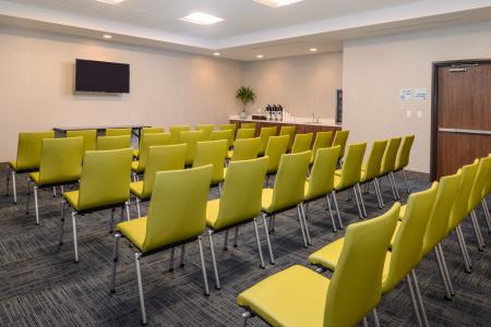 Holiday Inn Express & Suites - St. Petersburg - Madeira Beach, an IHG - 18