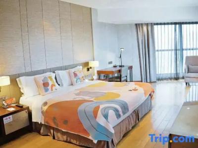 Ascott Raffles City - 132
