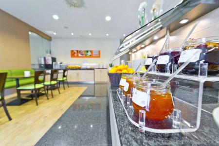 Holiday Inn Express Frankfurt Messe, An Ihg - 13