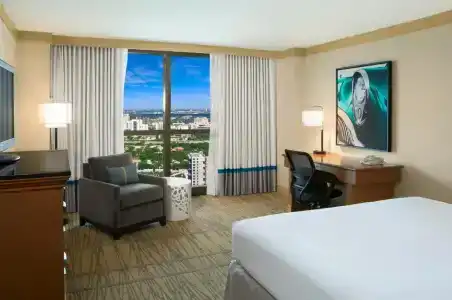 DoubleTree by Hilton Miami Airport & Convention Center - 44