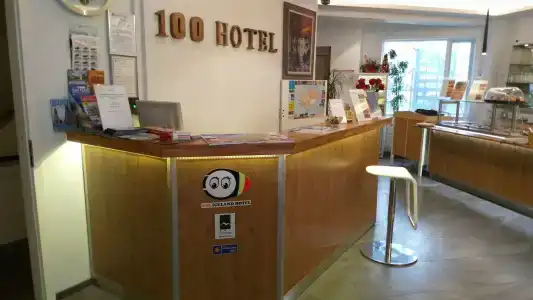 100 Iceland - 1
