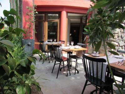 Boutique Castillo Rojo - 23