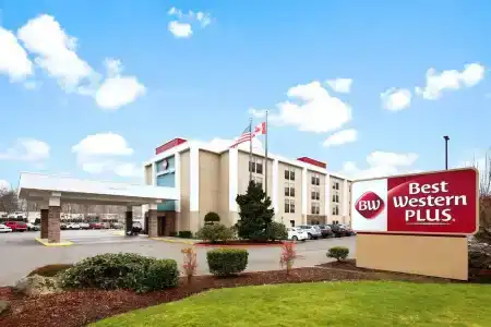 Best Western Plus - 50