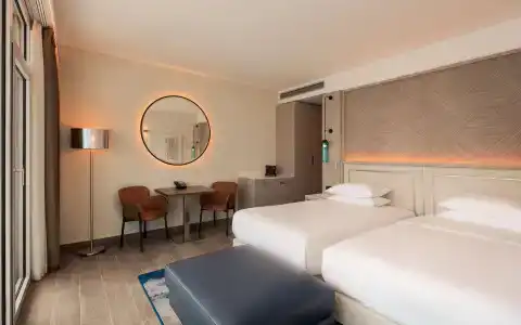 Hilton Rijeka Costabella Beach Resort And Spa - 4