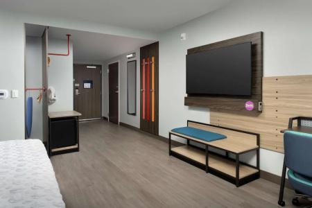 Home2 Suites By Hilton Miami Airport South Blue Lagoon - 30