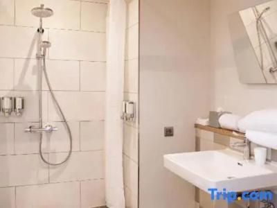 Hampton by Hilton Munich Airport South - 1
