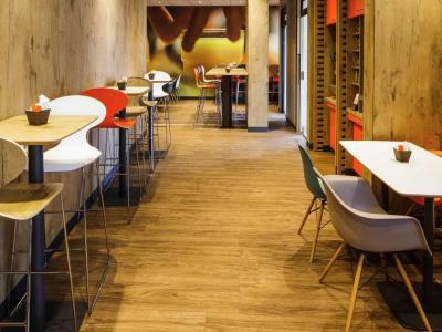 ibis Versailles Château - 15