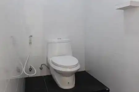 OYO 1054 Phuket Backpacker Hostel - 8