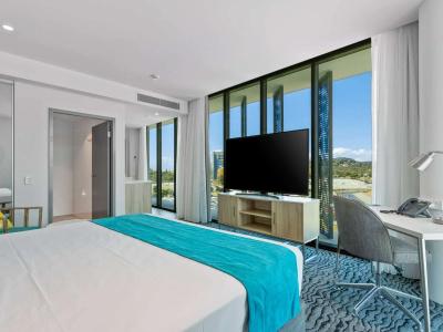 Gold Coast Airport - Only 300 Meters To Airport Terminal - 61