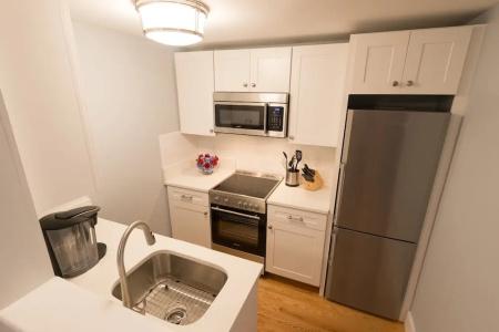 Town & Tide Inn - 22