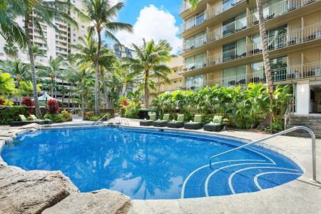 Courtyard by Marriott Waikiki Beach - 18