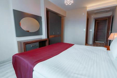 Empula & Residences - 76