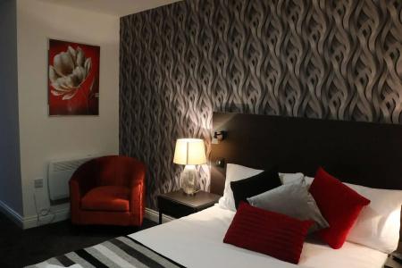 Trivelles - Manchester - Cross Lane - 22