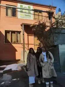 Bee Lucky Hostel and Tours - 0