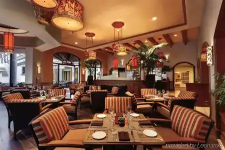 The Waterfront Beach Resort, A Hilton - 37
